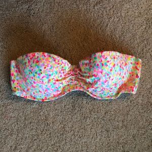 Strapless swim top